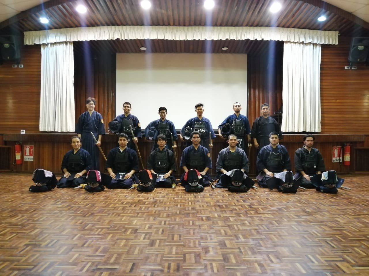 Practicantes de la Asociación Boliviana de Kendo